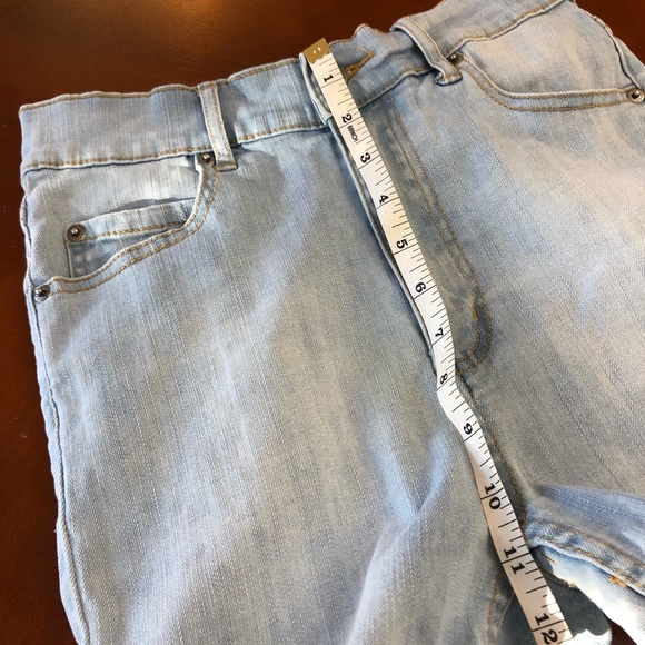 Cheap Monday high waisted denim shorts - Picture 8 of 8